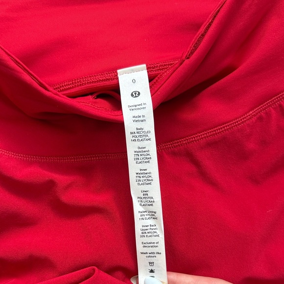 Lululemon Speed Up Mid-Rise Shorts 4” Red Size 0 NWT - Picture 3 of 3